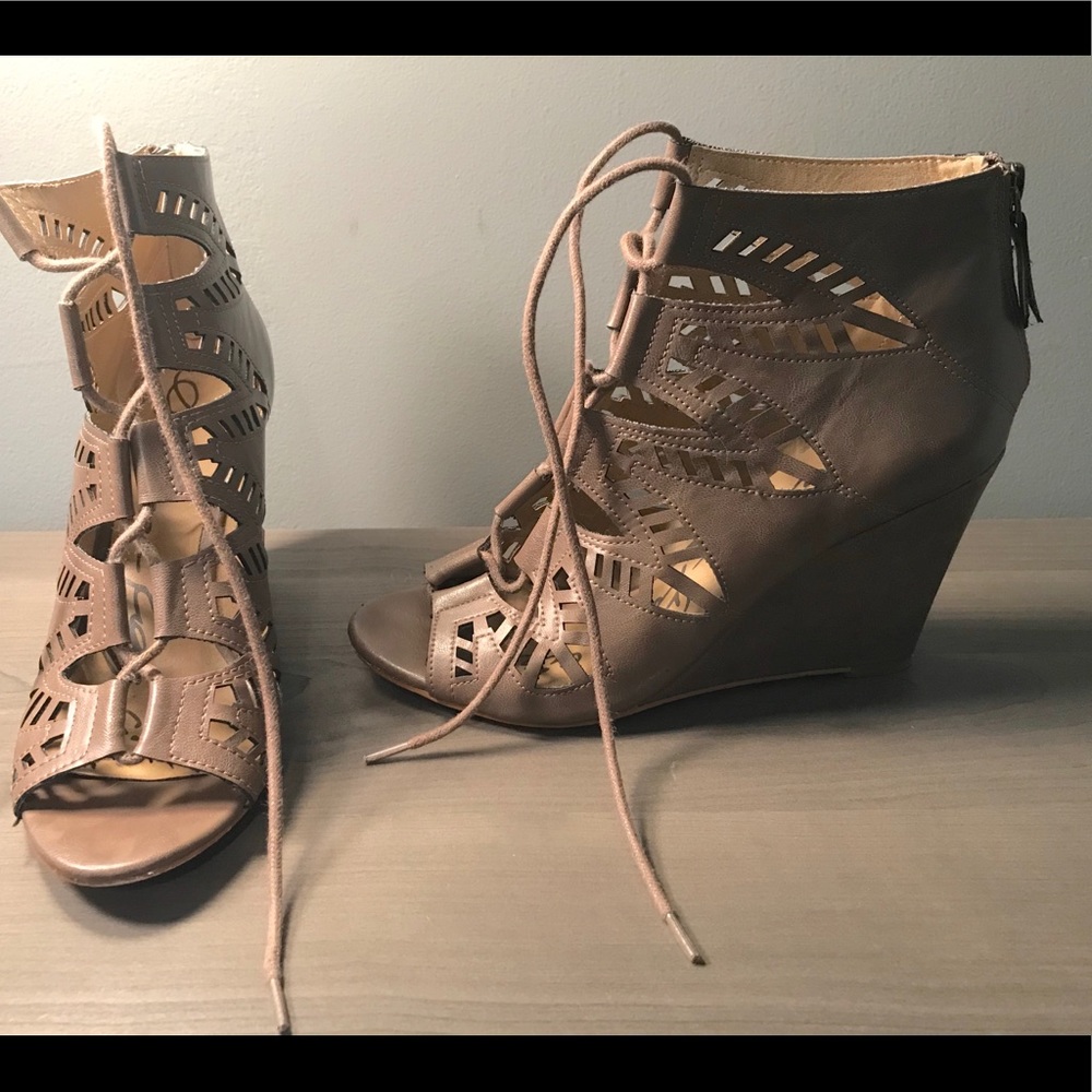 Taupe - American Rag wedges